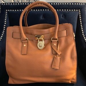Michael Kors Large Hamilton in the color Luggage